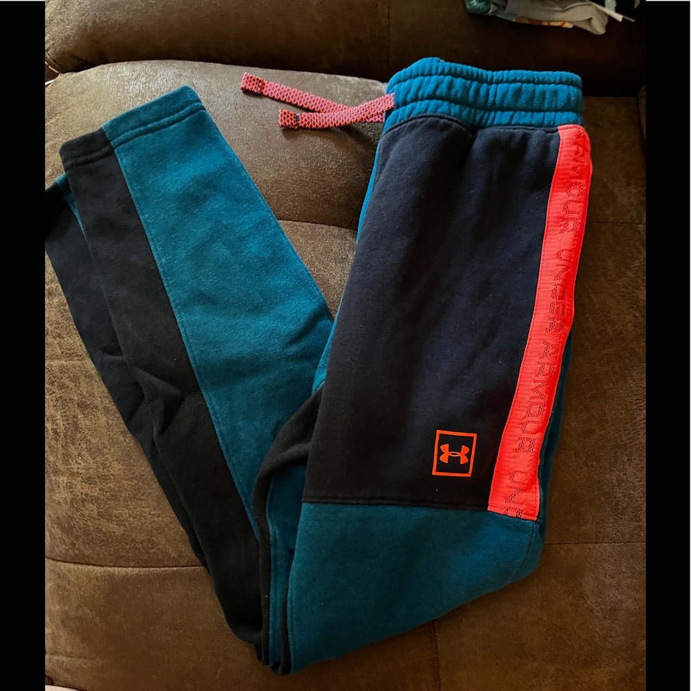 Boys UnderArmour joggers